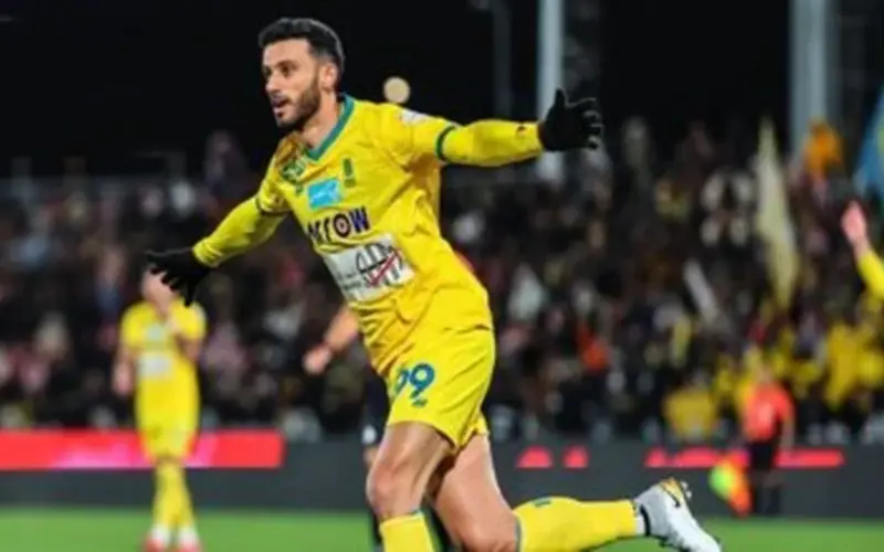 السومة يلمّح لبقائه في الدوري السعودي